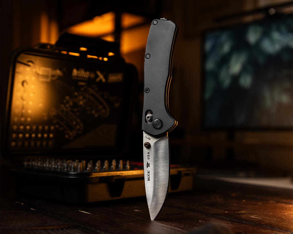 Buck 791 Range Elite 3.375" Magnacut Crossbar Lock Black Aluminium Folding Knife