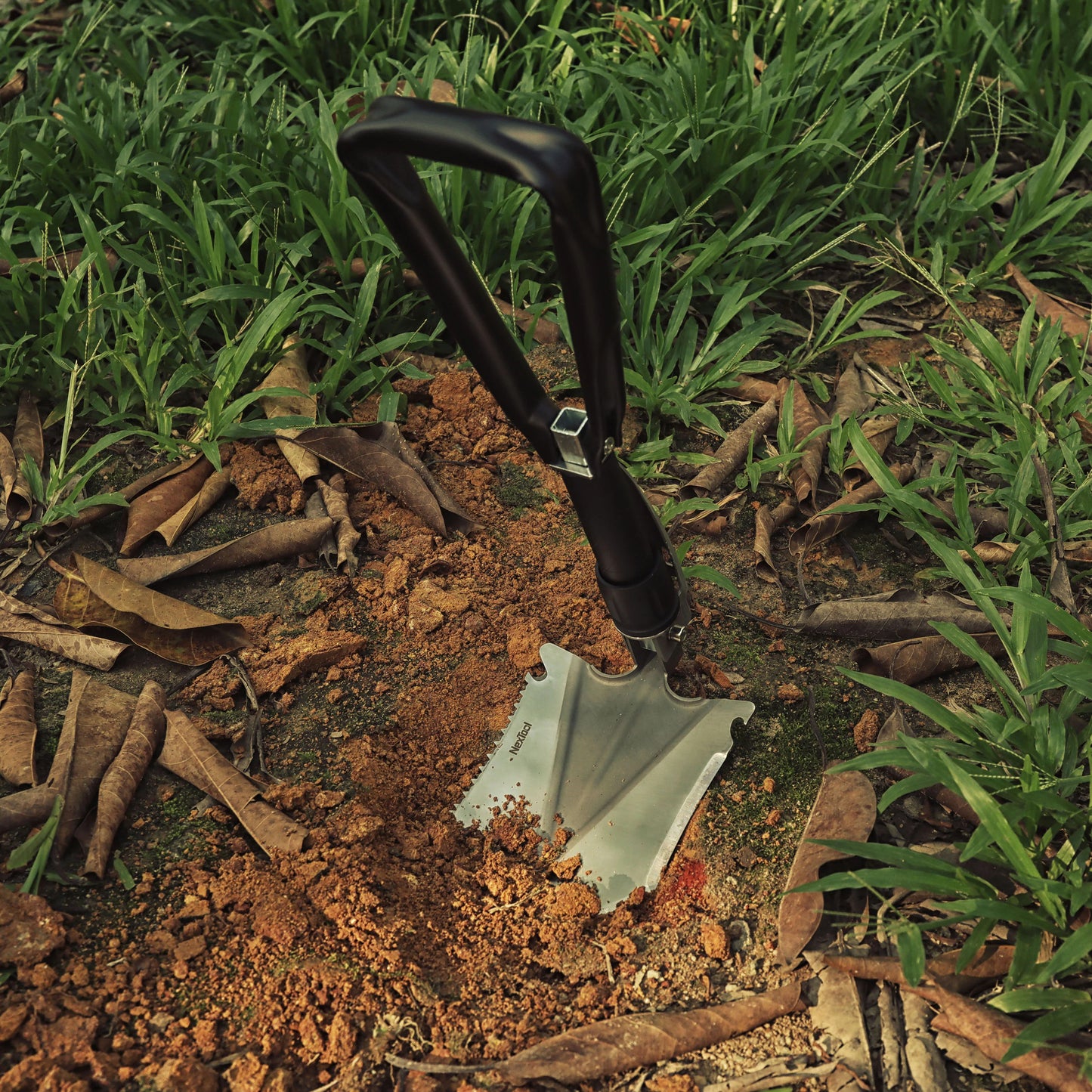 NexTool Multi Functional Folding Shovel with Aluminium Alloy Handle