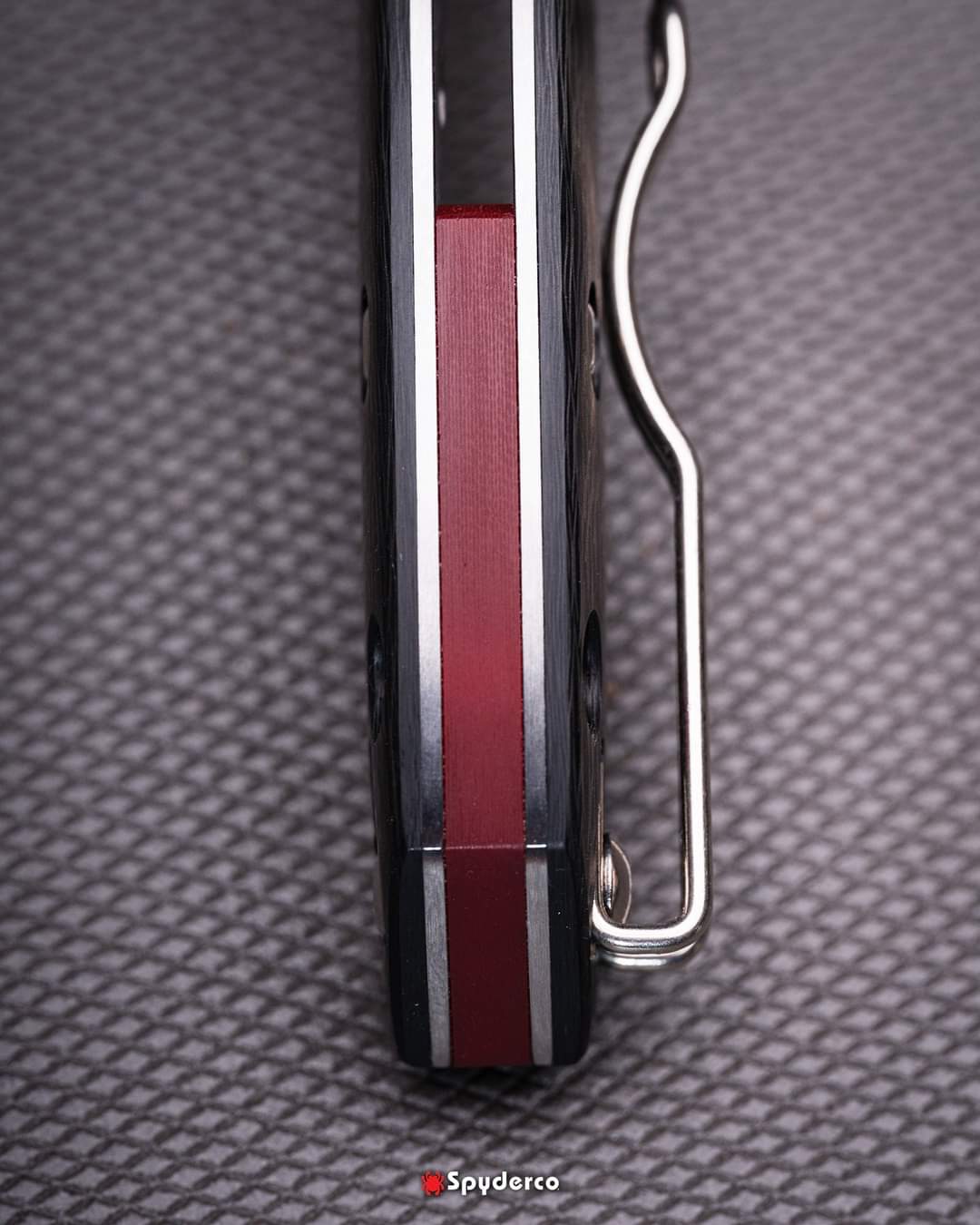 Spyderco Kapara 3.58" CPM S30V Carbon Fiber Folding Knife C241CFP