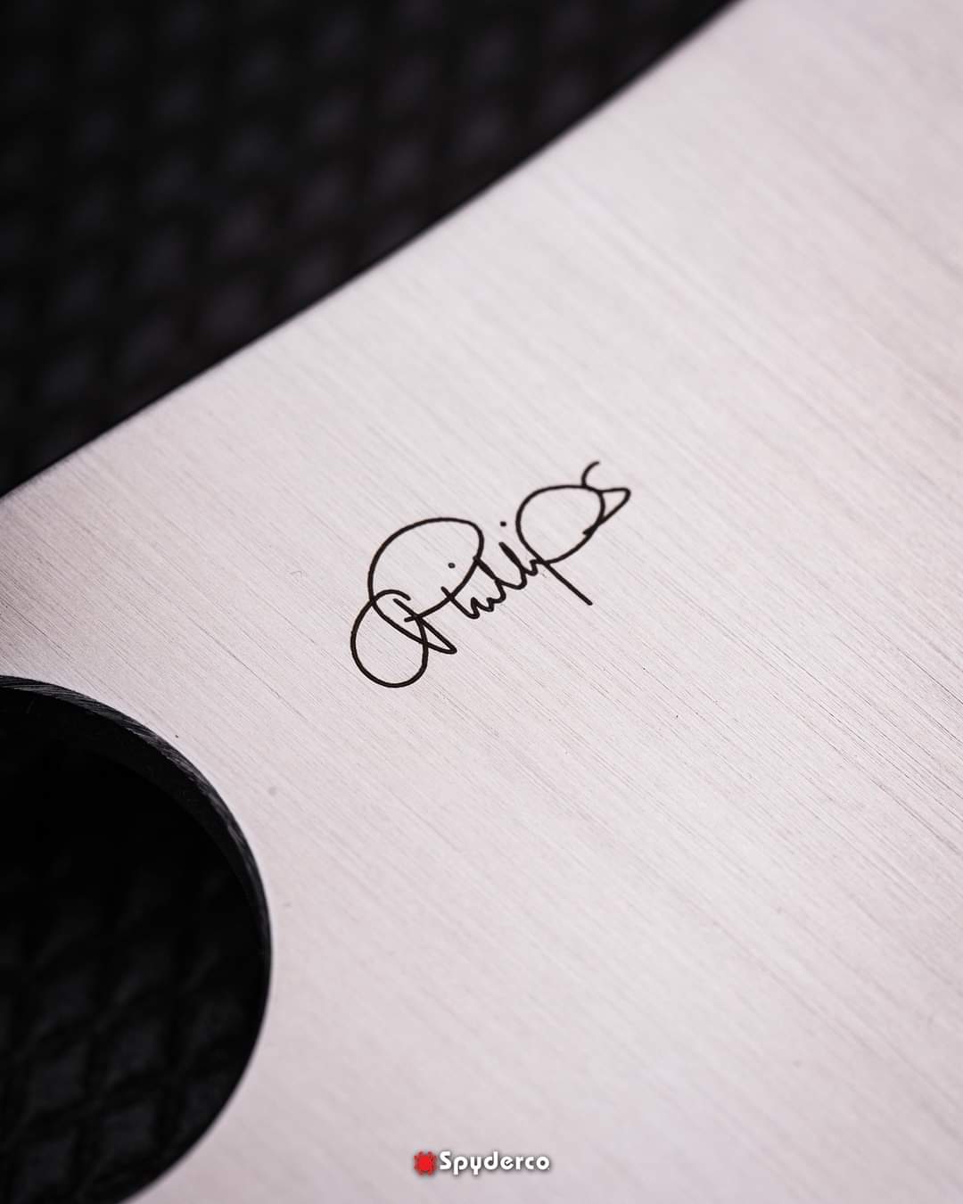 Spyderco Kapara 3.58" CPM S30V Carbon Fiber Folding Knife C241CFP