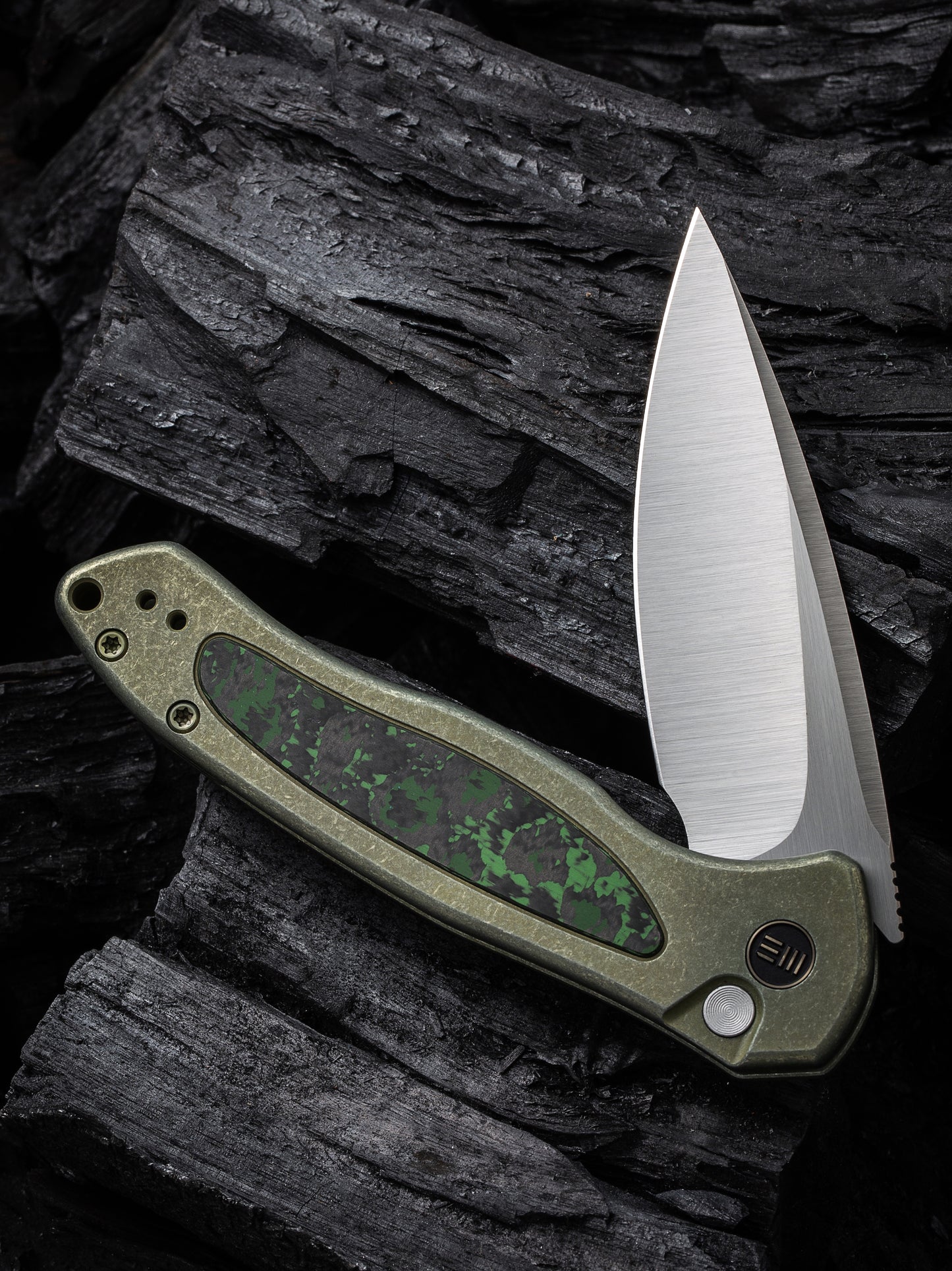WE Kitefin Button Lock Limited Edition 3.22" CPM 20CV Jungle Wear Fat Carbon Fiber Green Titanium Folding Knife WE19002N-2