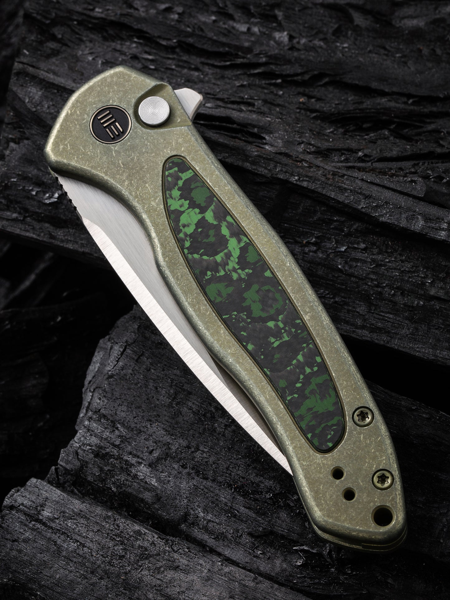 WE Kitefin Button Lock Limited Edition 3.22" CPM 20CV Jungle Wear Fat Carbon Fiber Green Titanium Folding Knife WE19002N-2