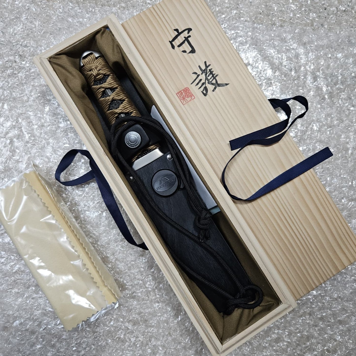 Rockstead UN-ZDP 5.51" Polished ZDP189/VG-10 Kincha Silk Rayskin Fixed Blade Knife