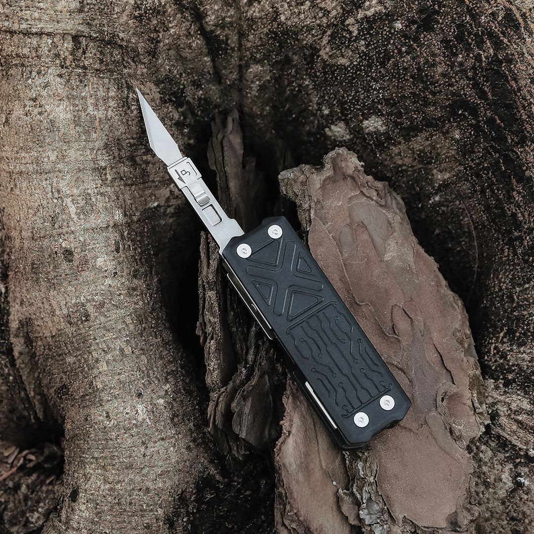NexTool Pocket Tool E1 Black Aluminium Multi-Tool with 10 Functions