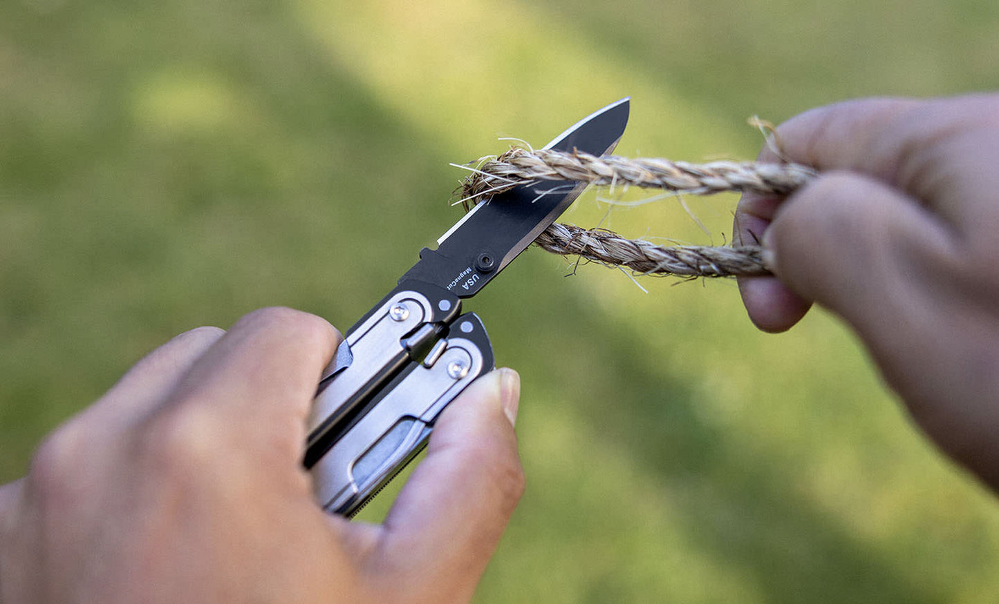 Leatherman ARC 4.25" Multi Tool with DLC MagnaCut Blade and Bit Kit and Nylon Sheath