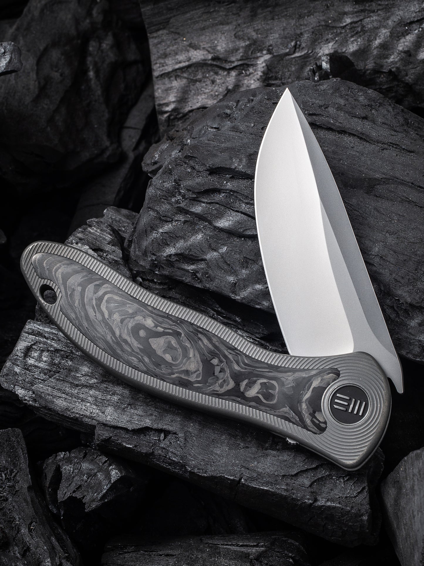 WE Synergy 2v2 3.49" CPM 20CV Carbon Fiber Titanium Folding Knife WE18046CF-1