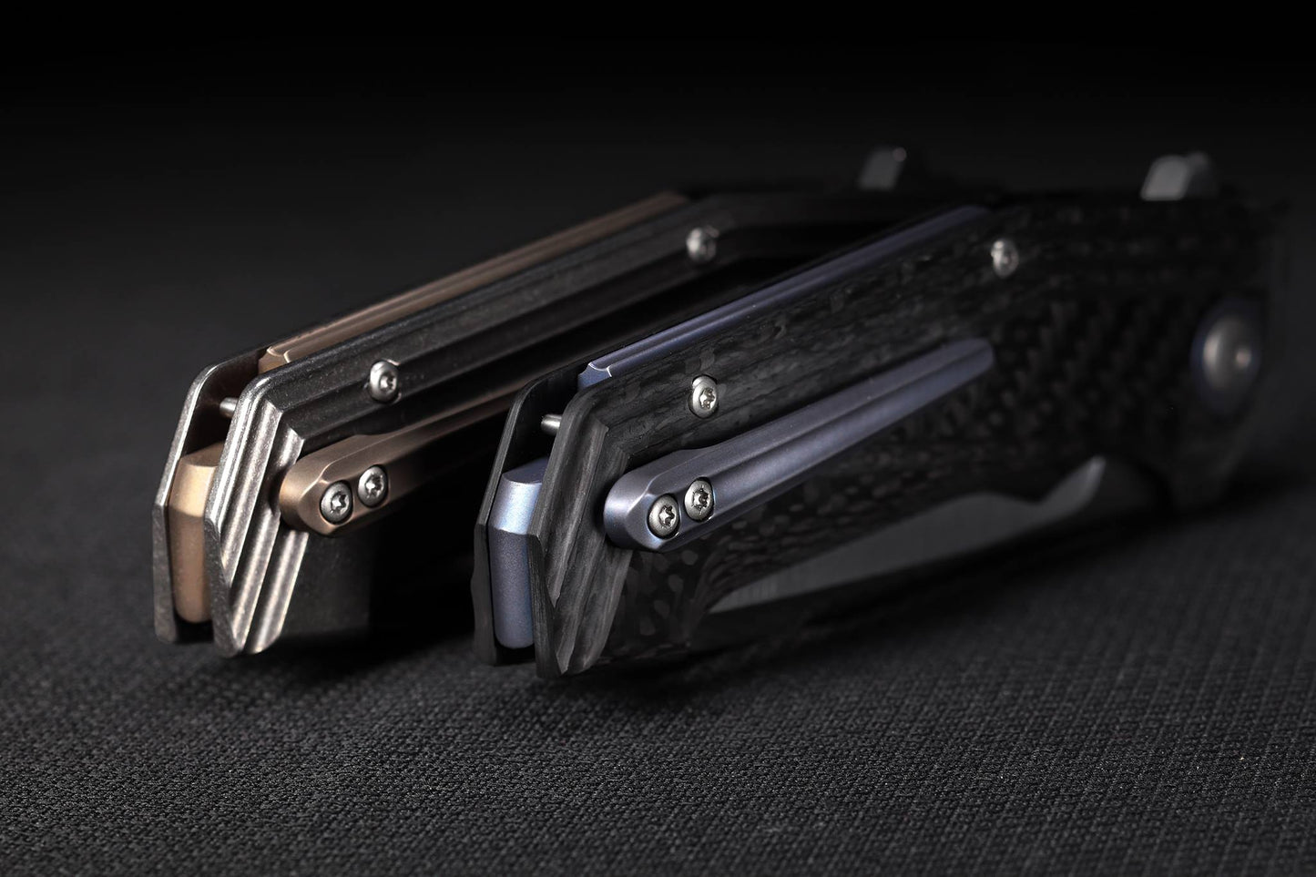 Viper Larius 3.3" Satin M390 Carbon Fiber Folding Knife - Fabrizio Silvestrelli Design - V5958FC
