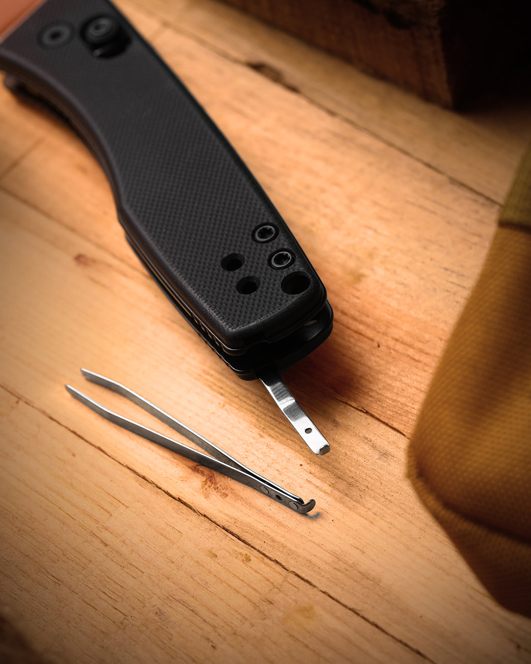 Kizer Aegis 2.8" Feathered Damascus Black G10 Clutch-Lock Folding Knife V3774A2