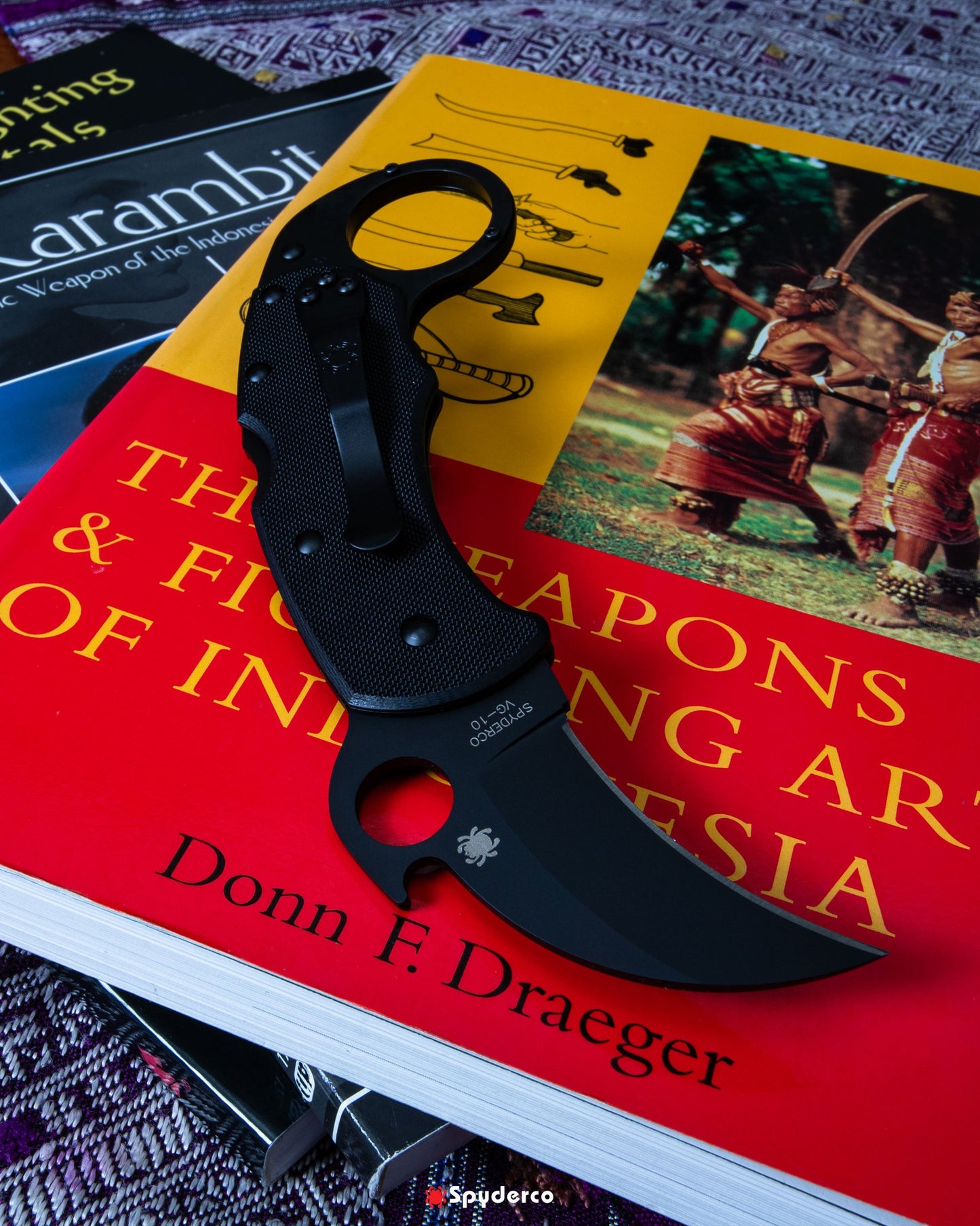 Spyderco Black Karahawk Karambit VG-10 Folding Knife C170GBBKP