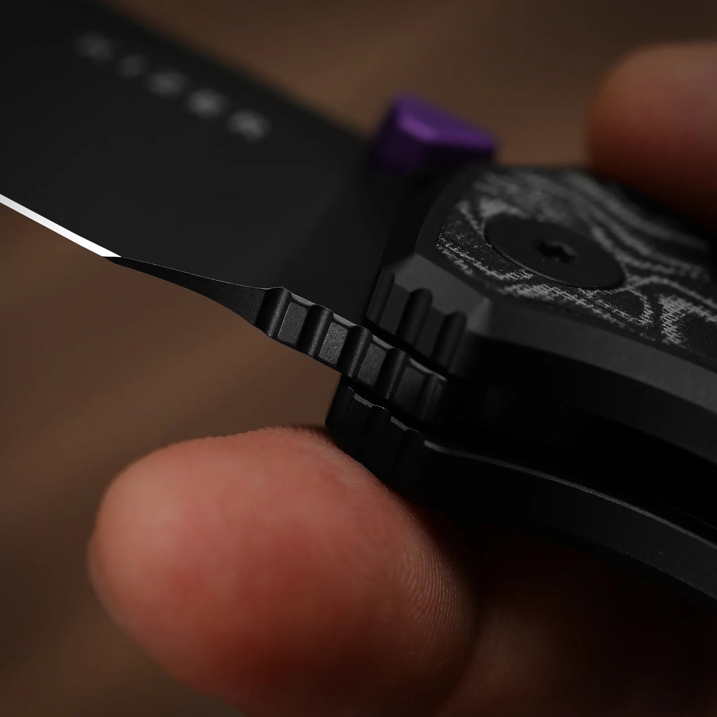 Kizer Wharning 3.4" S45VN Black/Purple Norplex UltreX Micarta Aluminium Button-Lock Folding Knife 3738A2