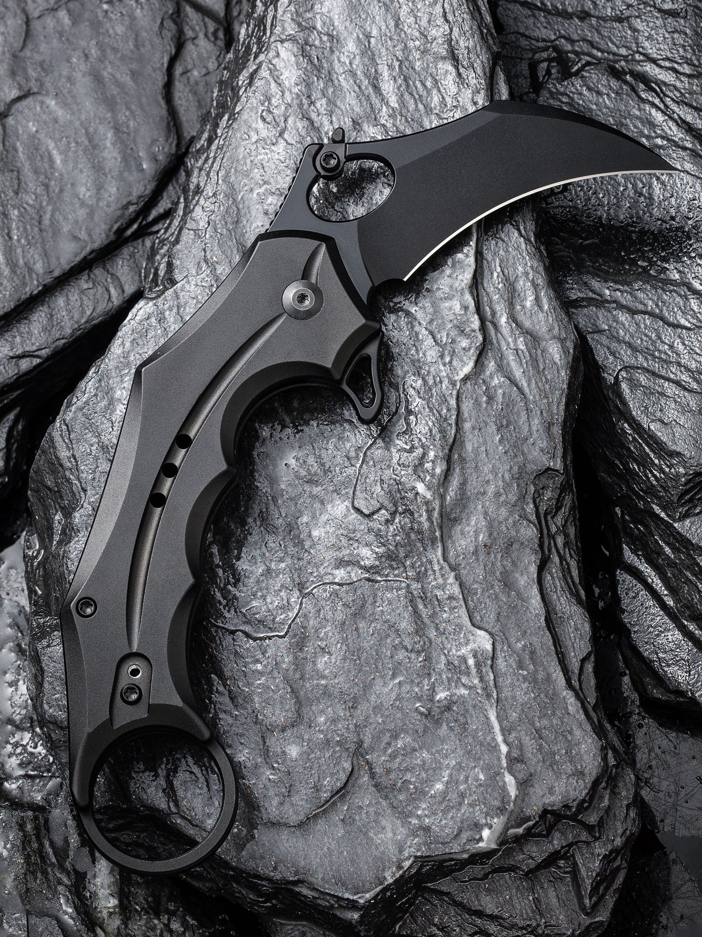 Civivi Incisor 2.02" Nitro-V Black Aluminium Karambit Folding Knife C16016B-1