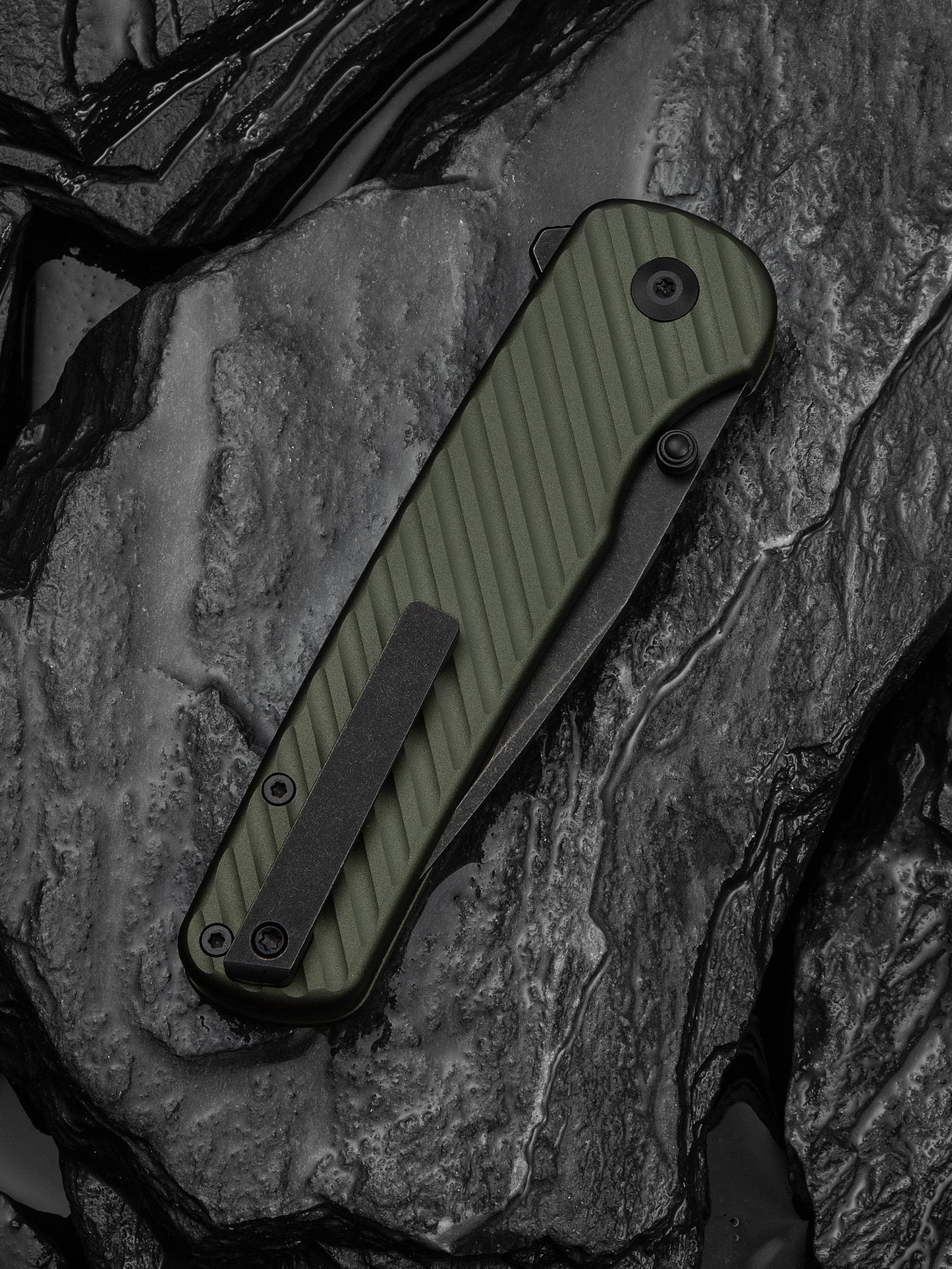 Civivi Iron Tide 3.24" Sandvik 14C28N Forest Green Aluminium Button-Lock Folding Knife C25011-2