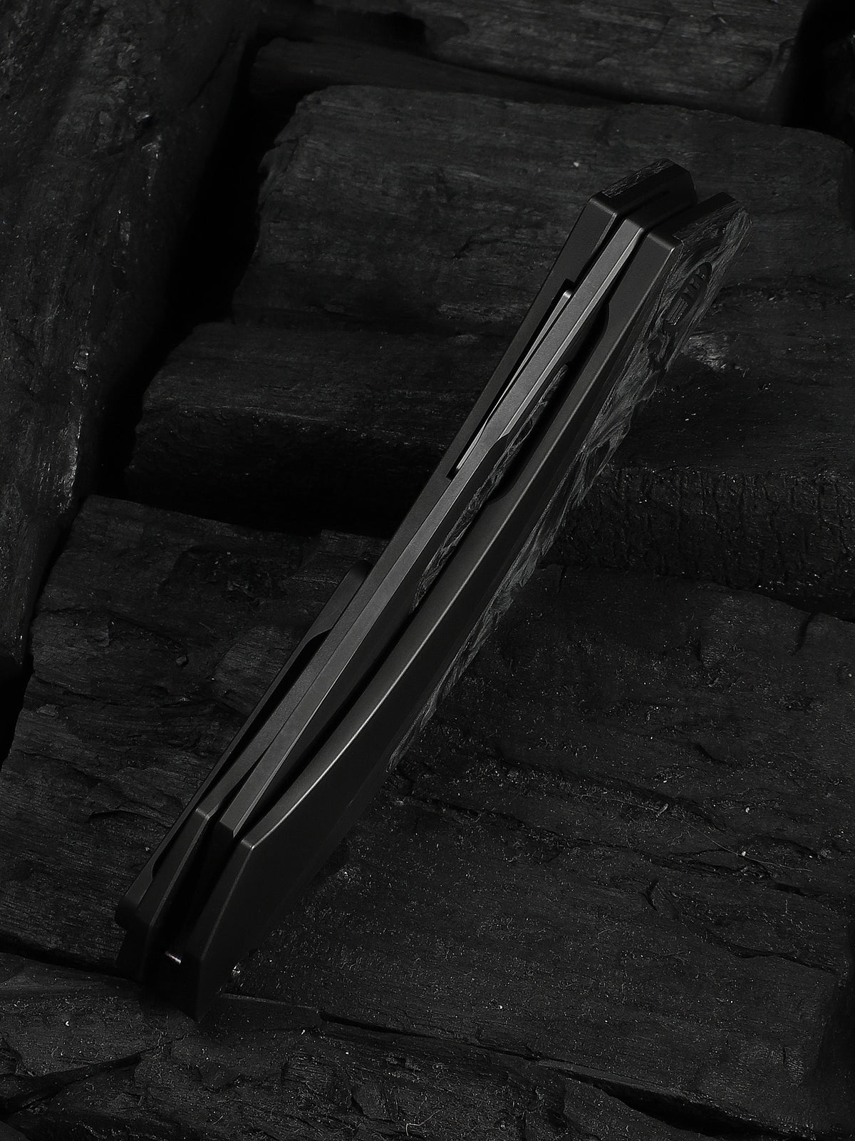 WE Knife Suisei 3.28" Bohler M390 Dark Graphite Titanium Carbon Fiber Inlay Folding Knife by Dew Hara WE25086-3