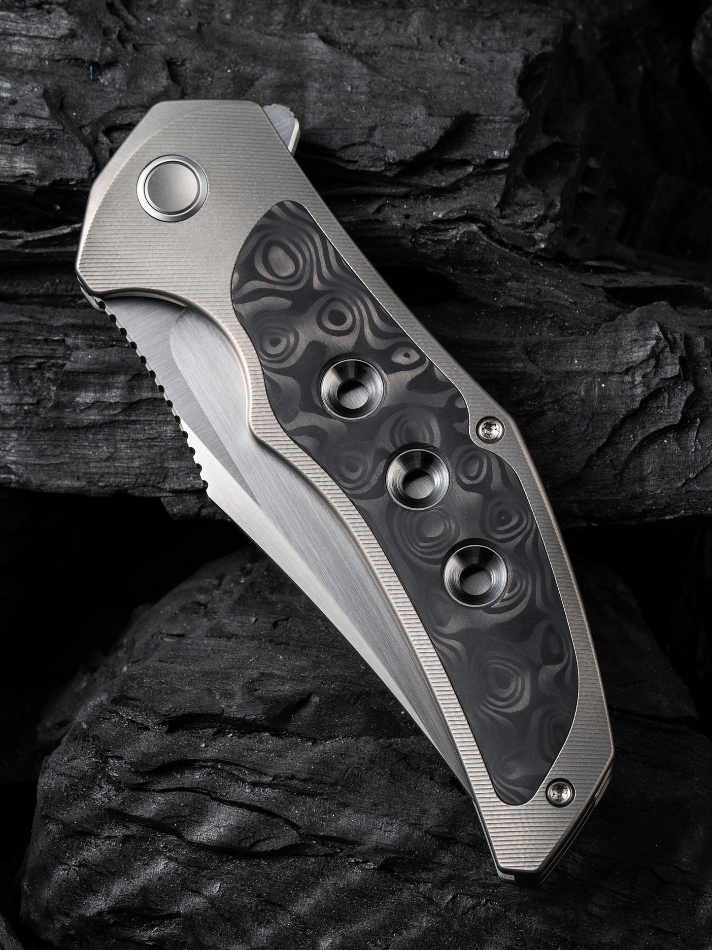 WE Magnetron 3.76" CPM 20CV Rose Carbon Fiber Titanium Folding Knife WE18058-2