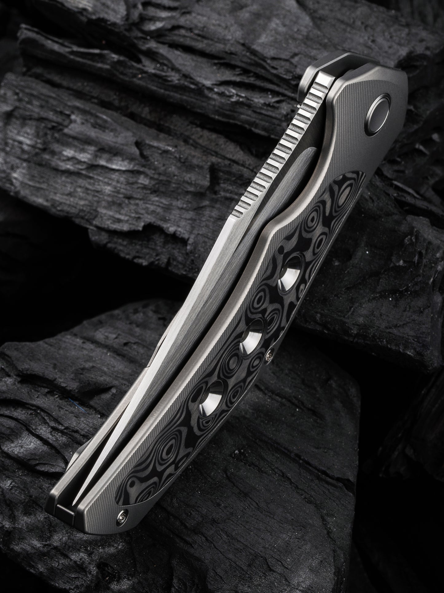 WE Magnetron 3.76" CPM 20CV Rose Carbon Fiber Titanium Folding Knife WE18058-2