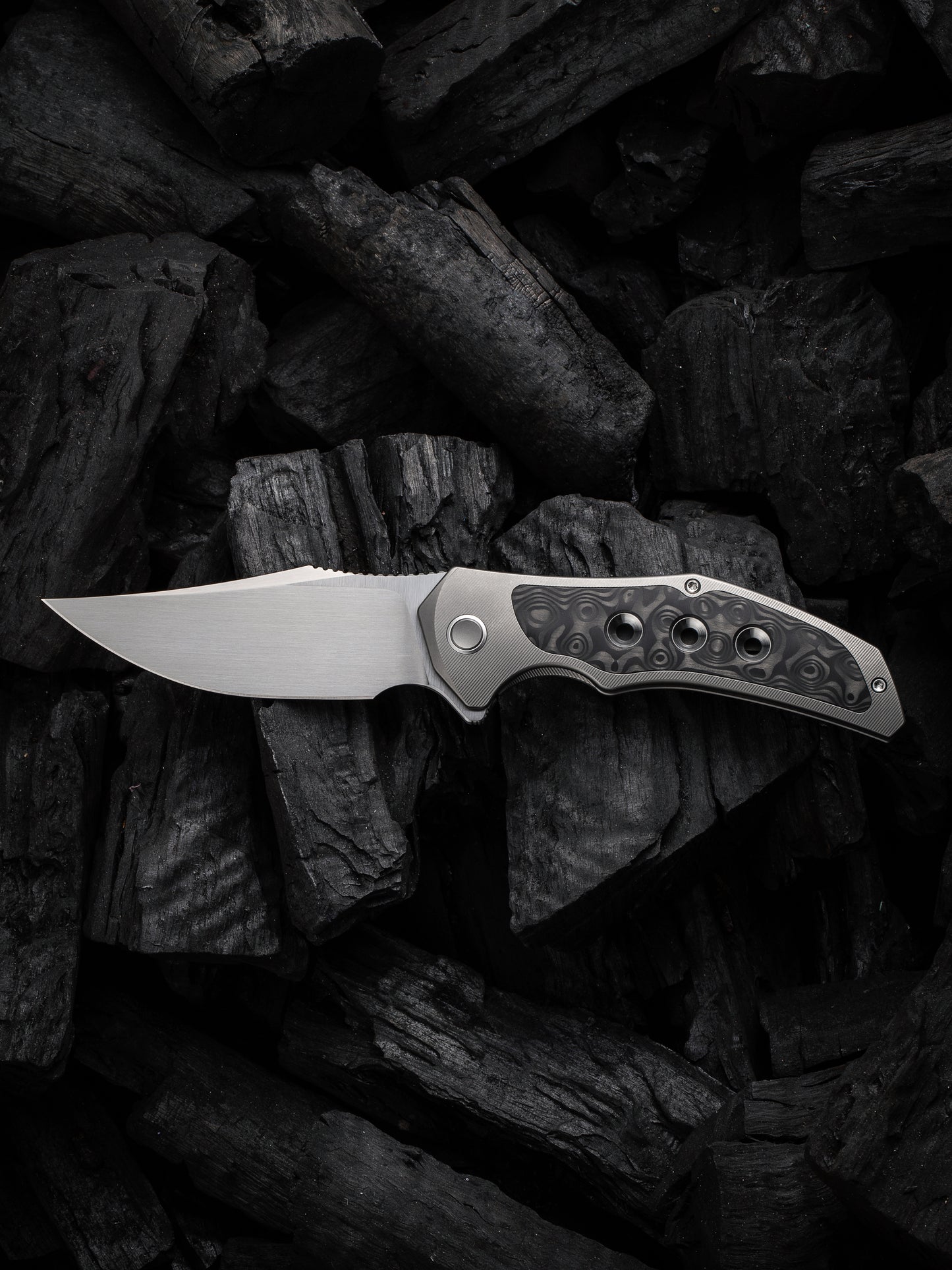 WE Magnetron 3.76" CPM 20CV Rose Carbon Fiber Titanium Folding Knife WE18058-2