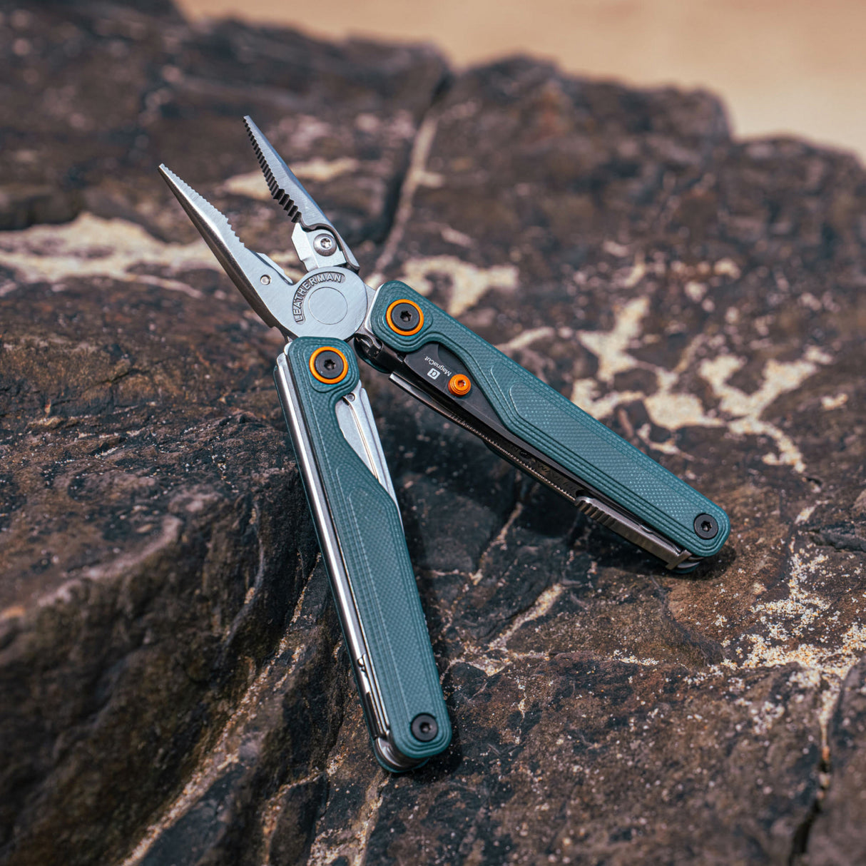Leatherman Wave Alpha Cascadia 4" Magnacut G10 Multi Tool