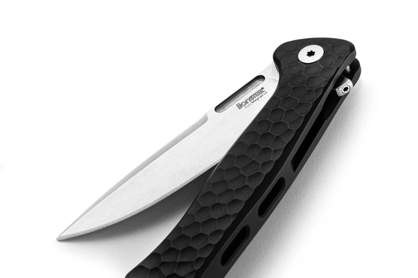LionSteel Emmet 2.83" Magnacut Black Aluminium Integral Folding Knife EM01A BS