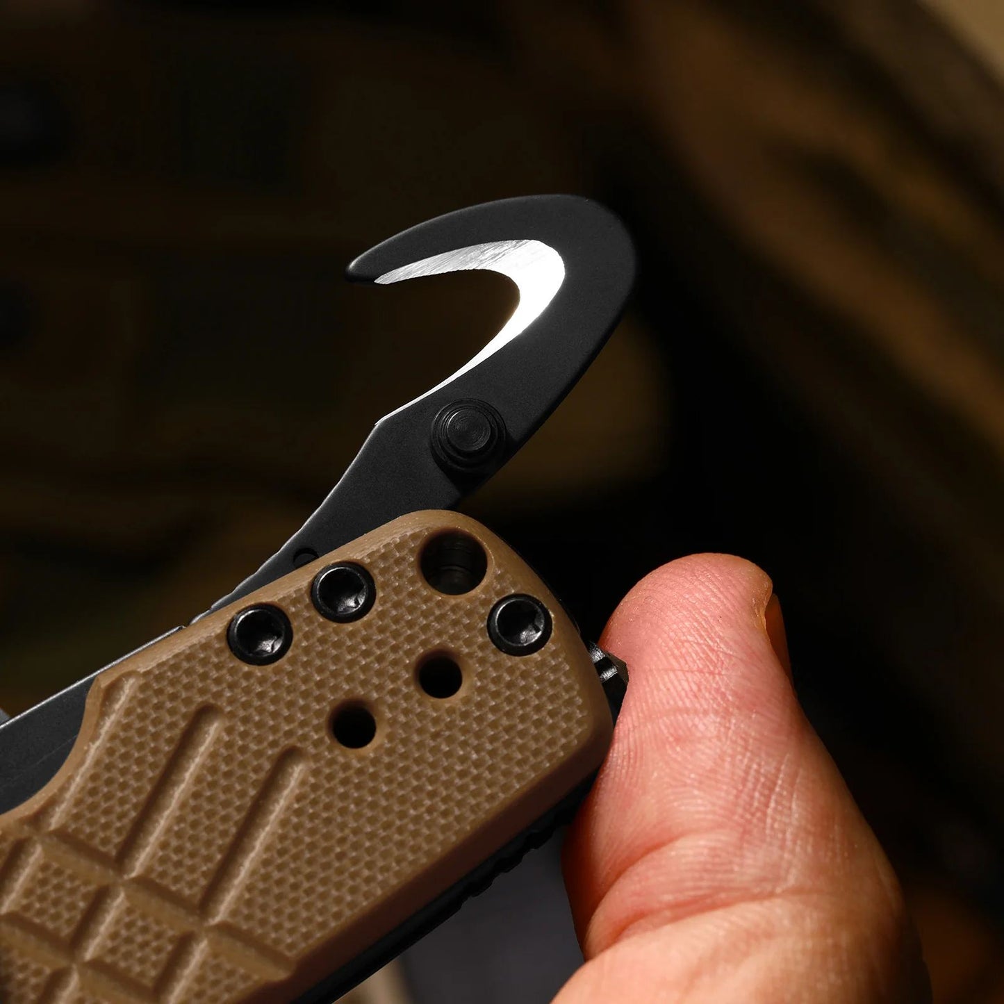 Kizer Aegis T 3.21" AEB-L Serrated Brown G10 Clutch-Lock Rescue Folding Knife V3774CTA3