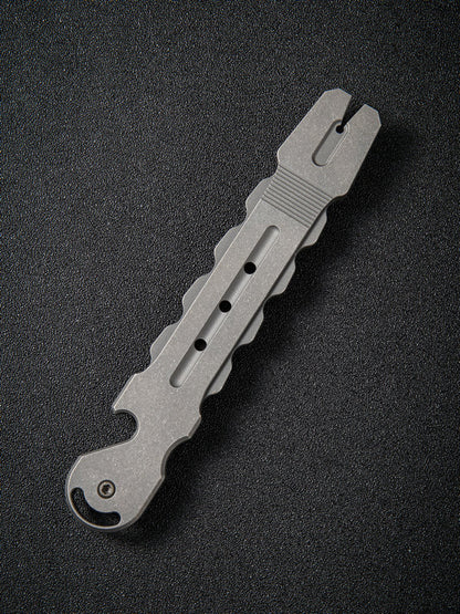 WE Knife Gesila Gray Stonewash Titanium Prybar A-08B