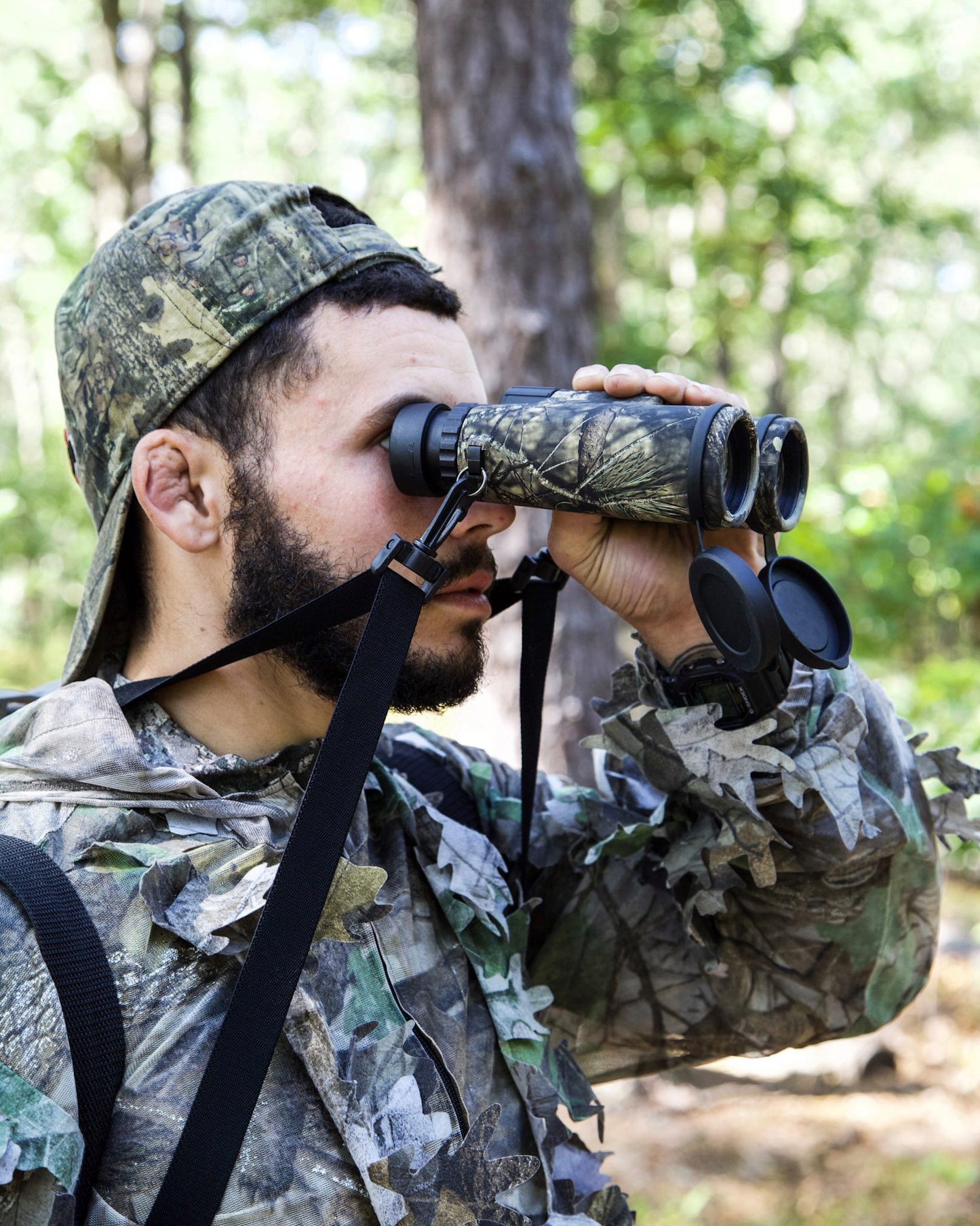 Carson JR Series 10x42mm Full-Sized Waterproof Binoculars Mossy Oak Camouflage JR-042MO