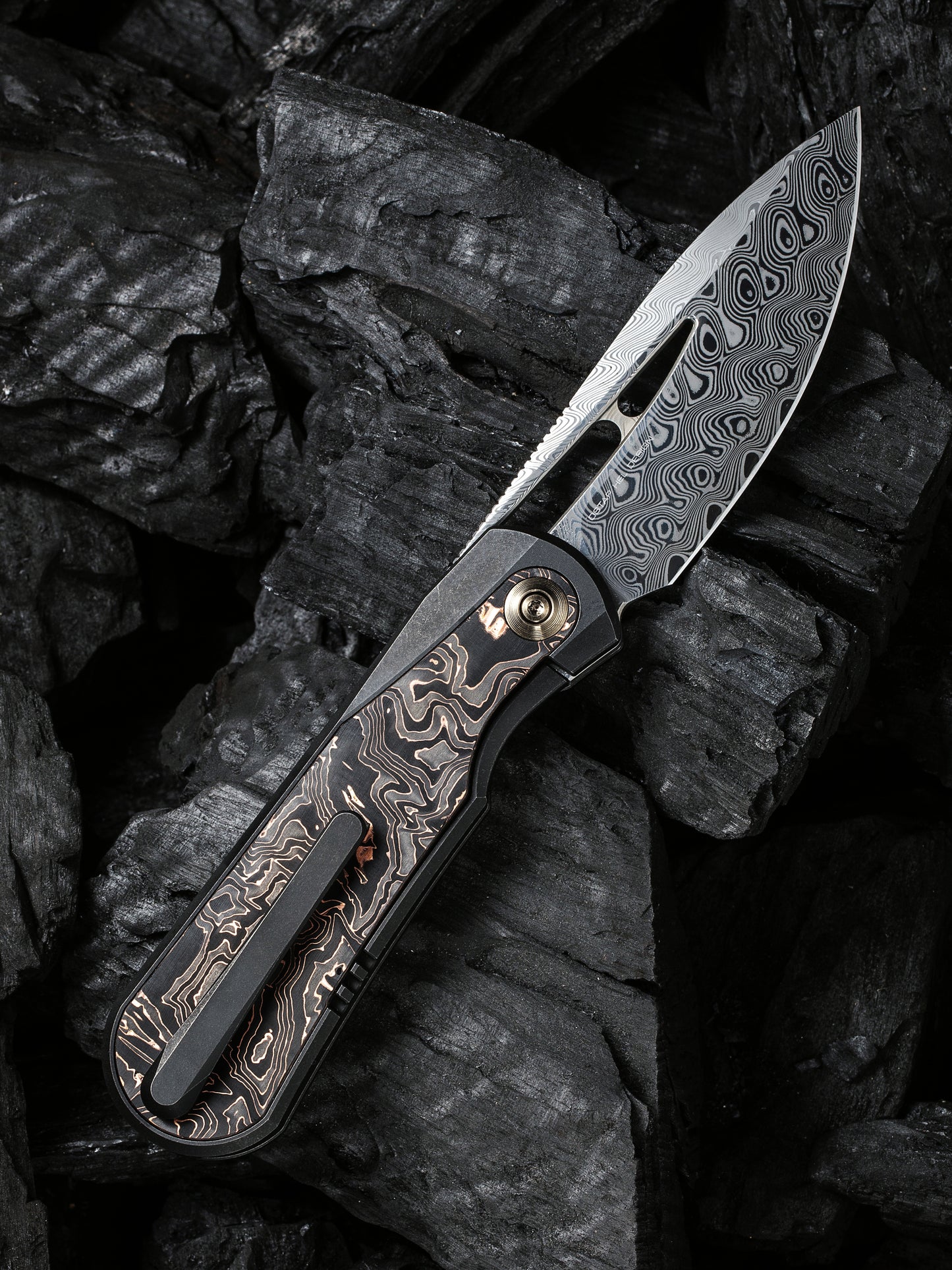 WE Baloo 3.31" Hakkapella Damasteel Copper Foil Carbon Fiber Titanium Folding Knife by Ostap Hel WE21033-DS1