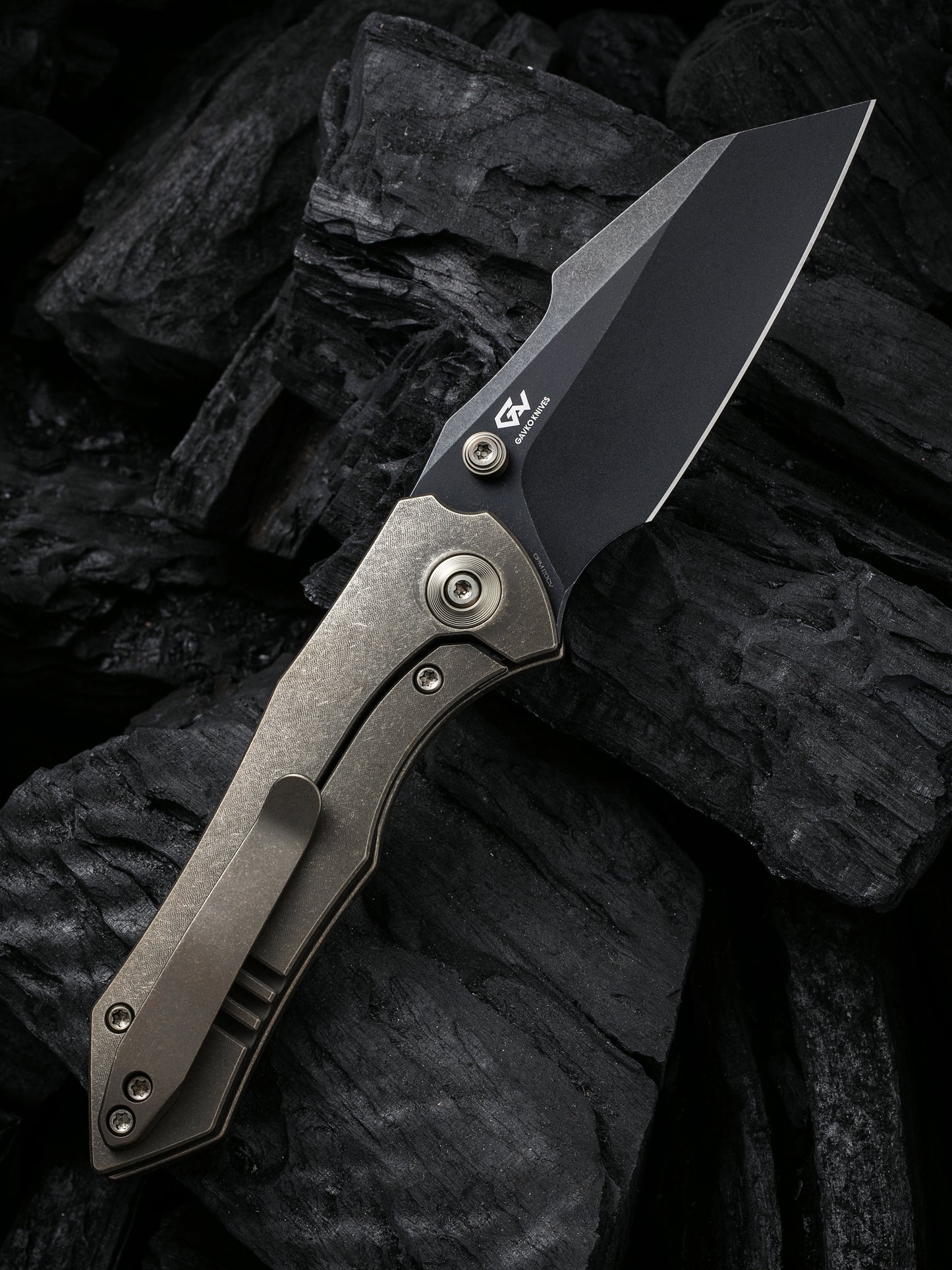 WE Knife High-Fin 2.98" CPM 20CV Bronze Titanium Folding Knife WE22005-2